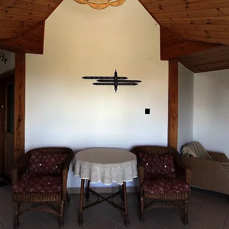 Vöröskő Aparthotel Révfülöp