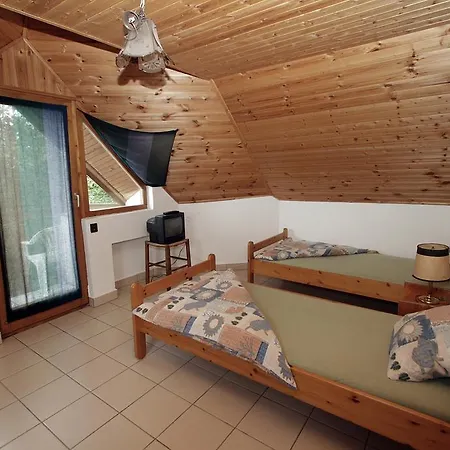 Vöröskő Aparthotel 3*