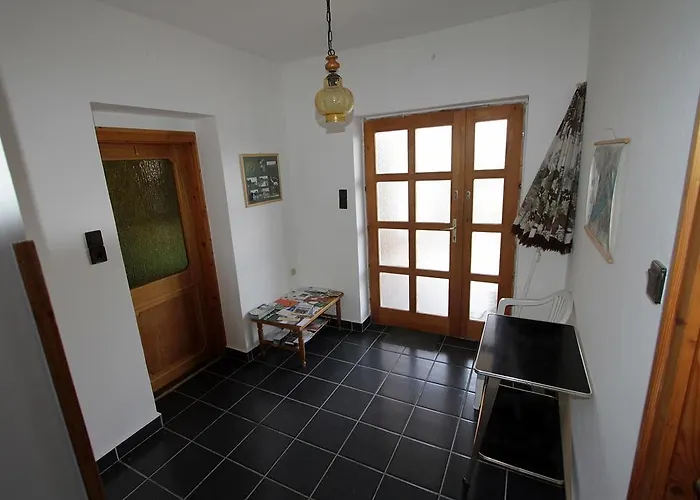 Apartmanhotel Vöröskő 3*